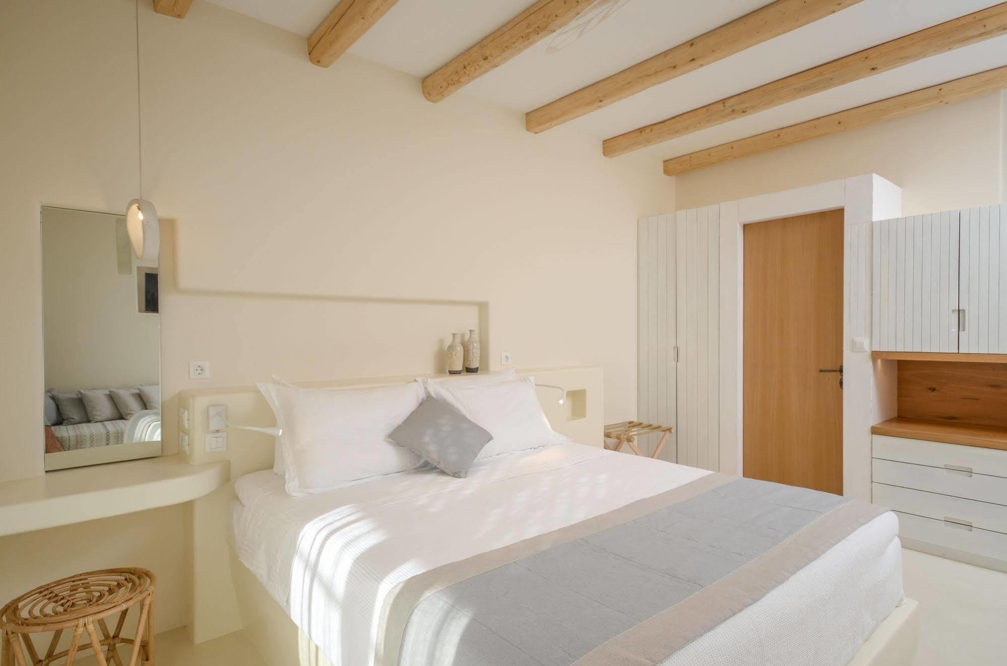 Antony Suites And Residences (Adults Only) Naxos City Экстерьер фото